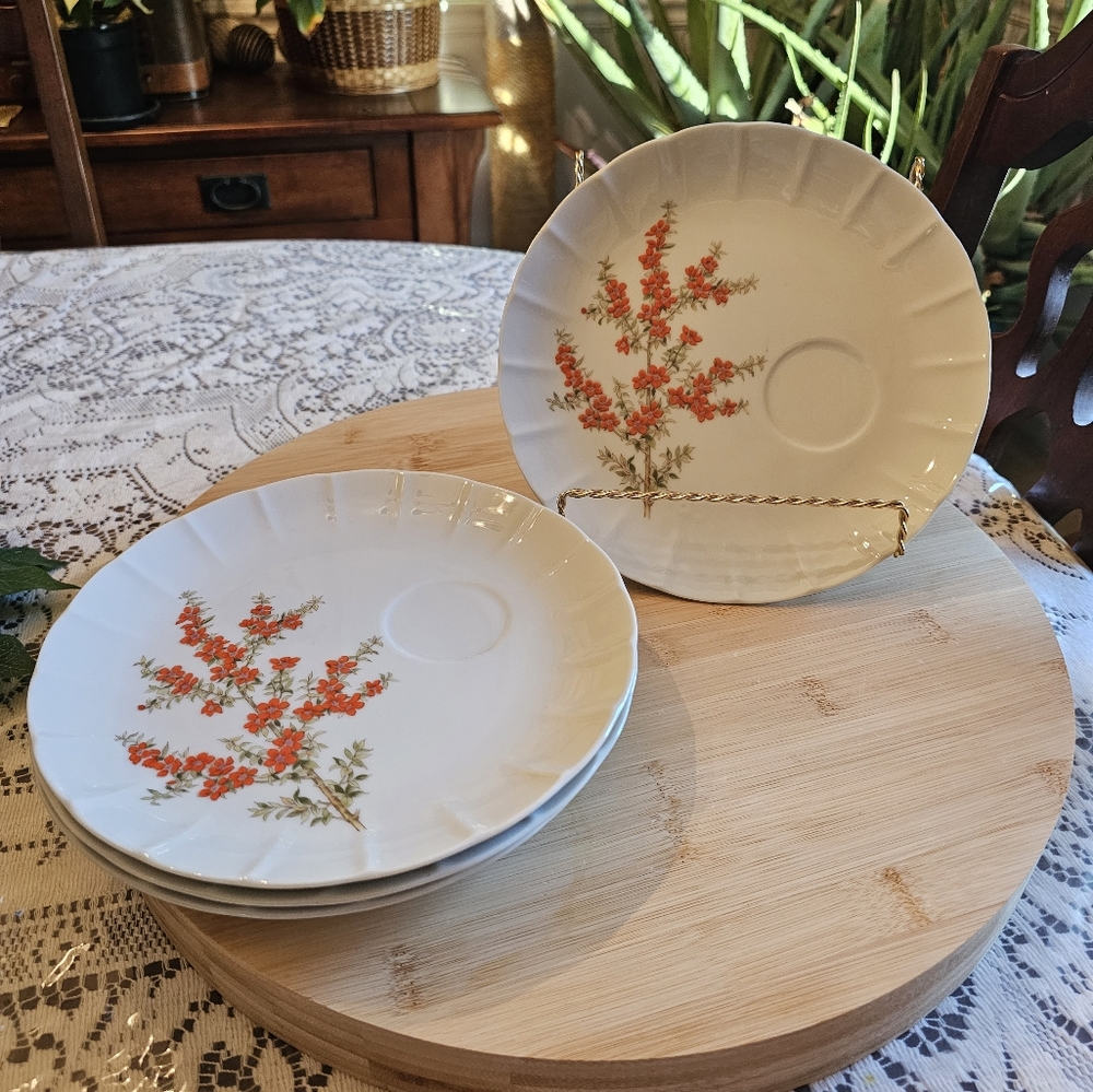 Vintage Richmond Toscany Luncheon plates. Set of 4.